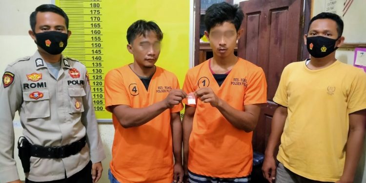 Edarkan Sabu, 2 Warga Tanjung Medan Dibekuk Polisi Saat di Warung