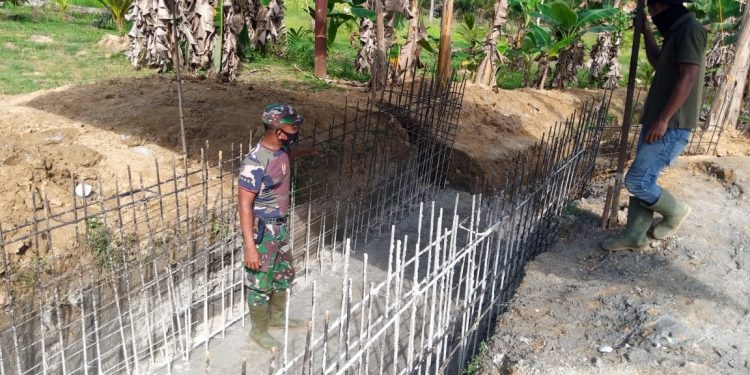 Panas Terik Melanda, Satgas TMMD ke 111 Kodim 0321/Rohil Pasang Tenda