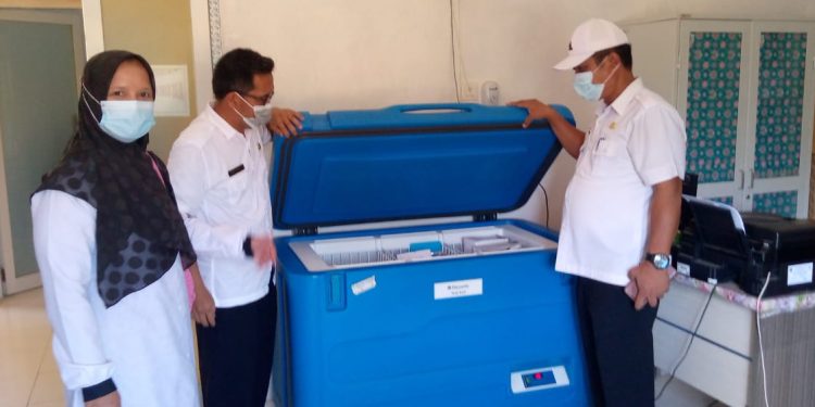 Camat Basira Minta Kapus Pastikan Sterilisasi Freezer Penyimpanan Vaksin