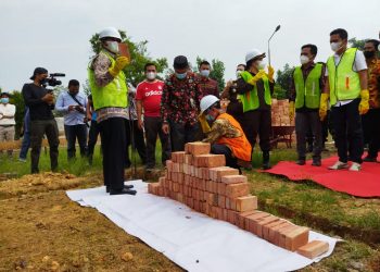 Wabup Letakkan Batu Pertama Pembangunan Mushalla Al-Haq Kejari Rohil