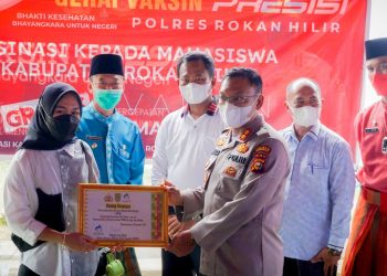 Milenial Rokan Hilir, Mahasiswa dan Polres Gelar Vaksinasi