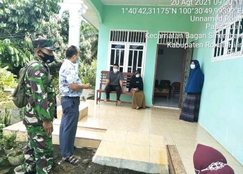 Bersama Nakes, Babinsa Koramil 03/Bgs Lakukan Traccing