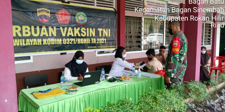 Serbuan Vaksin TNI Koramil 03/Bgs ‘Sasar’ SMAN 1 Bagan Sinembah