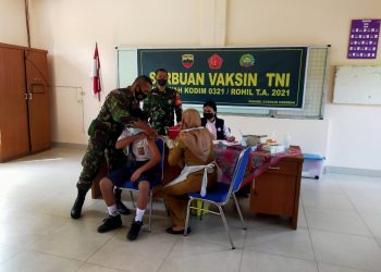 Babinsa Koramil 03/Bgs Kembali Gelar Serbuan Vaksin Pelajar