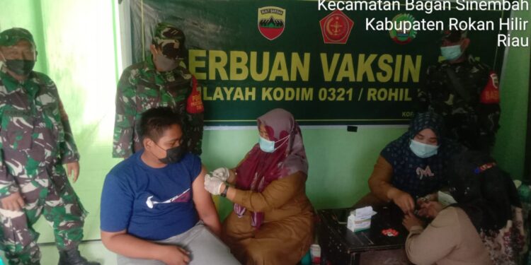 Koramil 03/Bgs Gelar Serbuan Vaksin TNI di Yayasan Al Fikri