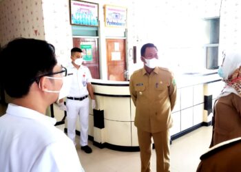 Kunjungi RSUD RM Pratomo, Wabup Rohil Minta Tenaga Kesehata Tingkatkan Pelayanan