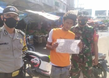 Bersama Polri, Babinsa Koramil 03/Bgs Tegakkan Prokes