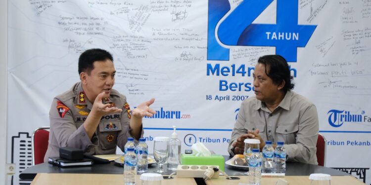 Silaturahmi, Kapolda Riau Sambangi Kantor Media