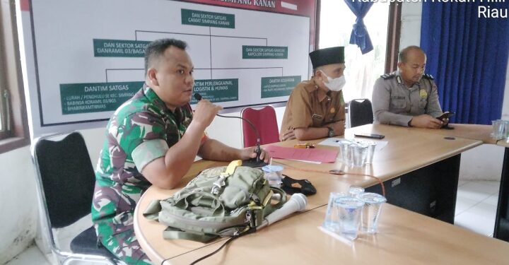 Danpos Simpang Kanan Koramil 03/Bgs Hadiri Rapat Evaluasi Vaksinasi