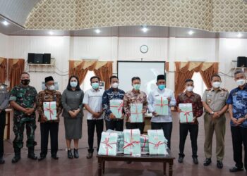 Masyarakat Rohil Kembali Dapat 1400 Sertifikat Tanah Gratis