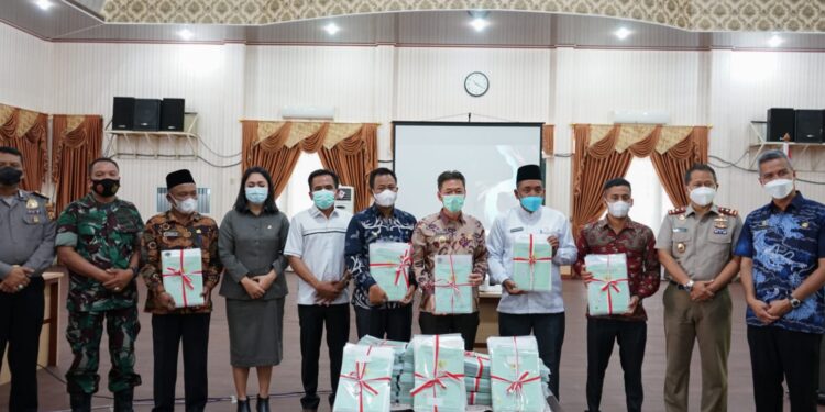Masyarakat Rohil Kembali Dapat 1400 Sertifikat Tanah Gratis