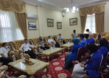 Tidak Lakukan Aksi Demo, Bupati Rohil Terima Mahasiswa yang Sampaikan Aspirasi Pencabutan Tiang Bubu