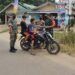 Babinsa Koramil 03/Bgs Tegakkan Prokes di Posko PPKM Simpang Kanan