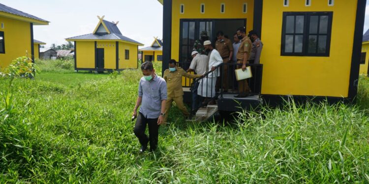 Bupati dan Wabup Rohil Tinjau Pembangunan 15 Unit Restlemen di Bagan Hulu
