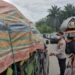 Macet Parah Akibat Antrian BBM, Kapolsek Ikut Turun Urai Kemacetan