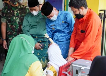 Gesa Vaksinasi Anak, Bupati dan Forkompinda Tinjau Kegiatan Vaksin di SDN Bagan Kota