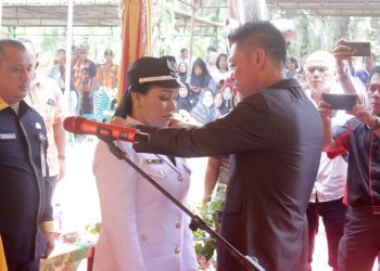 Resmi Dilantik, Bupati Rokan Hilir Minta Datin Penghulu Balam Jaya Turun ke Lapangan Serap Aspirasi Warga