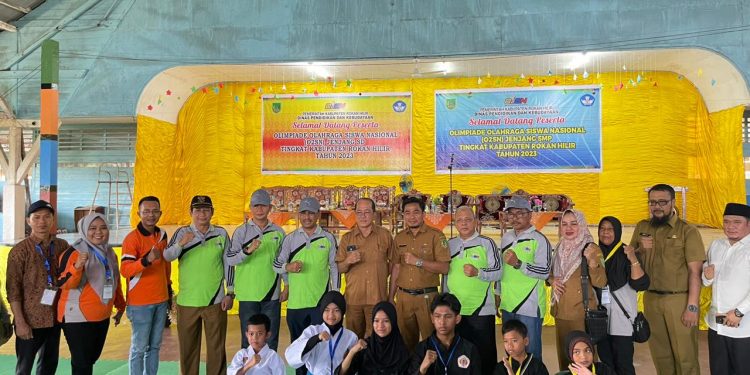 Buka O2SN, Sekda Rohil Inginkan Atlit Handal di Tingkat Internasional