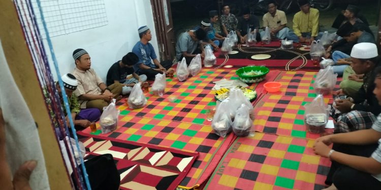 Anggota Satgas TMMD Rohil Hadiri Undangan Warga