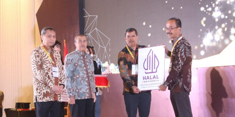 Dua UMKM Binaan PHR Terima Sertifikat Halal, Siap Bersaing di Pasaran