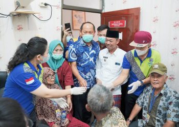 Dihadiri Lebih 200 Peserta, Bupati Rohil Buka Operasi Katarak Mata Gratis dari Lions Clubs