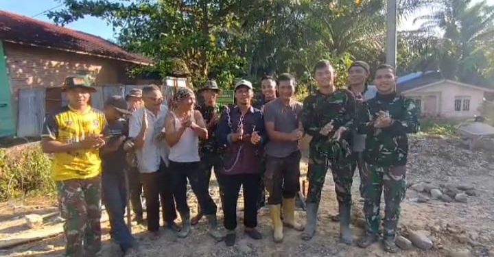 Semenisasi Jalan Berkah Rampung 100 Persen, Warga Bangko Sempurna Apresiasi Satgas TMMD Rohil