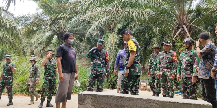 Tim Wasev TMMD Mabesad Tinjau Langsung Pembangunan Sasaran Fisik TMMD Rohil