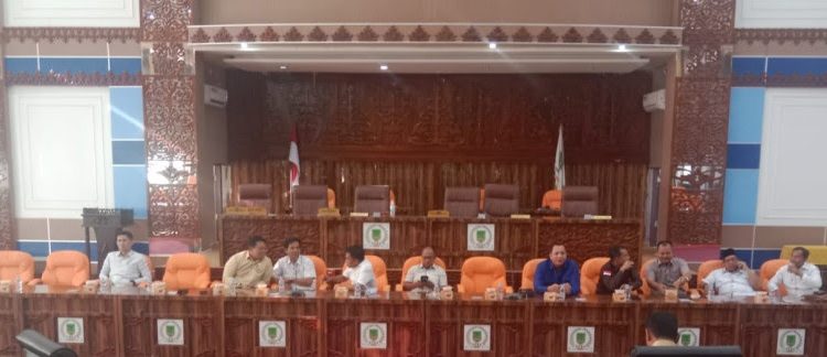 Banggar DPRD Rohil Bersama TAPD Bahas Progrees Realisasi APBD 2023