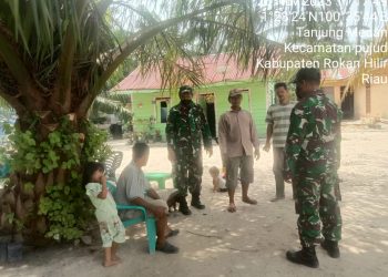 Babinsa Koramil 0321-06/Tanjung Medan Patroli dan Sosialisasi Larangan Karhutla 
