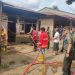 Danramil 03/Bgs Kerahkan Babinsa Bantu Padamkan Kebakaran Rumah
