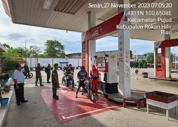 Babinsa Koramil 0321-06/Tanjung Medan Kembali Patroli di Tempat Keramaian