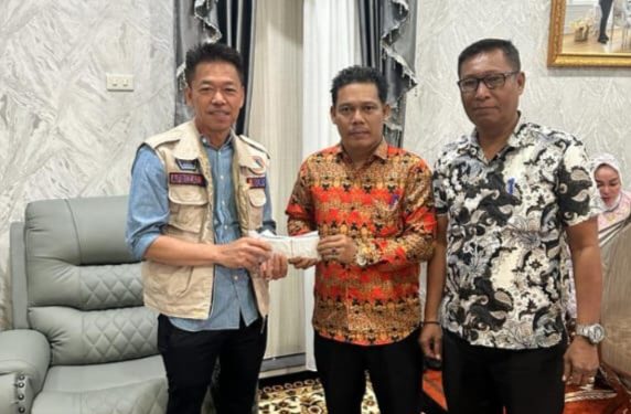 BUMD Rohil Berikan Bantuan Rp 10 Juta Untuk Warga Terdampak Banjir