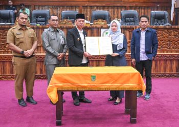 Bupati Sampaikan Pandangan Akhir Pemerintah, APBD-P Rohil Tahun 2024 Disahkan 2,9T
