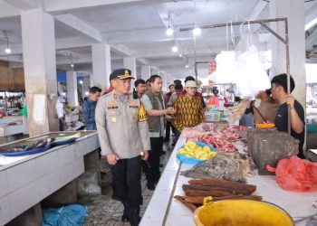 Kapolres Rohil Cek Harga Sembako di Pasar Ujung Tanjung, Pastikan Stabilitas Jelang Ramadan