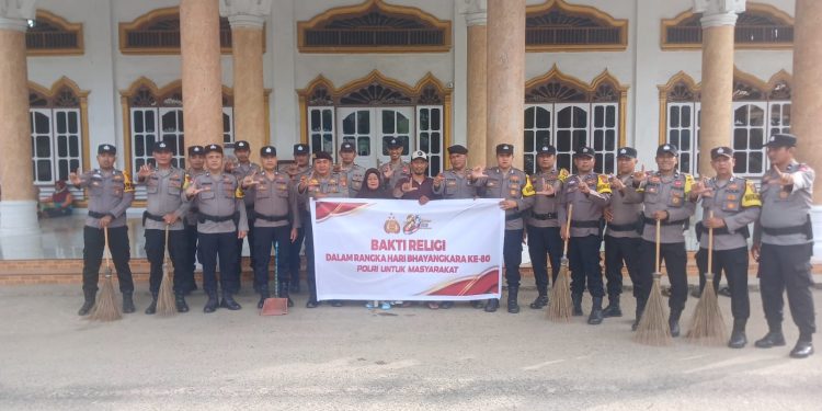 Sambut Hari Bhayangkara ke-80, Polsek Bagan Sinembah Tebar Kepedulian Melalui Bakti Religi