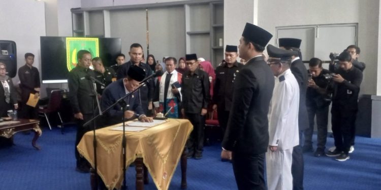 Puluhan Pejabat Pemkab Rohil Berganti, Kadis Kominfo dan Kadis Perikanan Dimutasi Jadi Staf Ahli