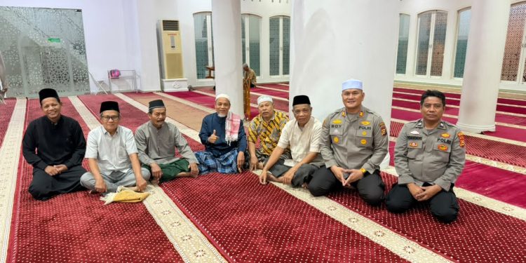 Subuh Keliling di Masjid Al Mannan, Polsek Bukit Kapur Perkuat Silaturahmi dengan Masyarakat