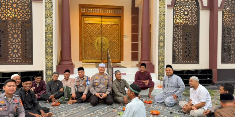 Subuh Keliling di Masjid Al Hakim, Polsek Bukit Kapur Perkuat Silaturahmi dengan Masyarakat