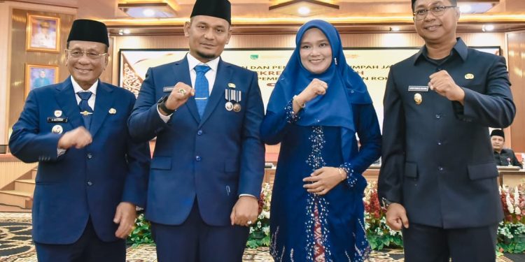 Dilantik Jadi Sekda Rohil, Sarman Syahroni Ditantang Benahi Birokrasi dan Keuangan Daerah