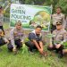 Dukung Green Policing, Polsek Bukit Kapur Tanam Bibit Pohon di Puskesmas dan Kantor Tol Dumai