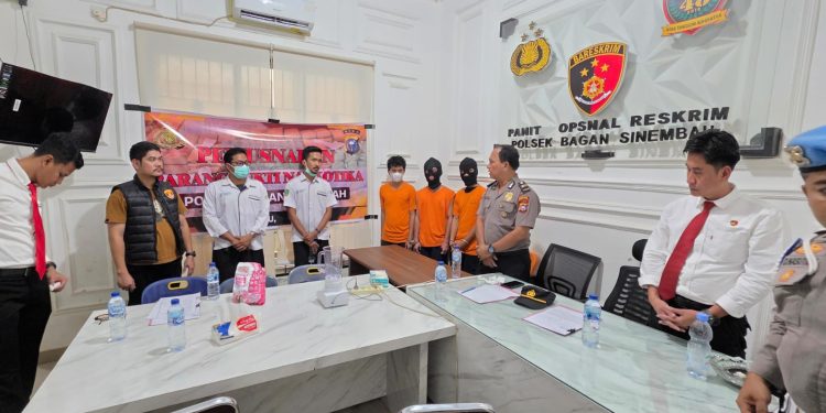 Polsek Bagan Sinembah Musnahkan 109,44 Gram Sabu dari Kasus Tiga Tersangka