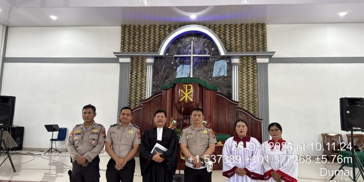 Minggu Kasih di Gereja HKBP Pardomuan, Polsek Bukit Kapur Ajak Jemaat Jaga Kerukunan dan Tangkal Hoaks